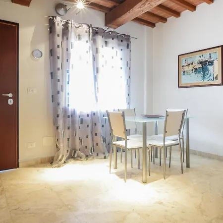 Pet Friendly In Апартаменты Монтеверди-Мариттимо